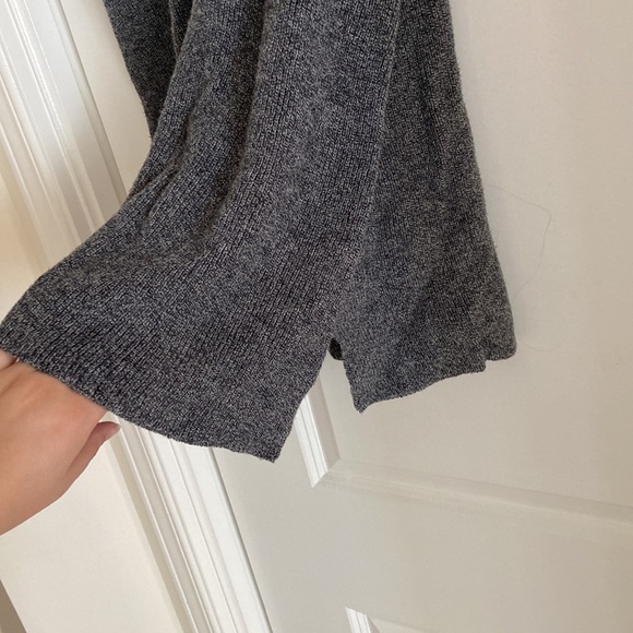 Unique knitted tank top - Picture 2 of 5